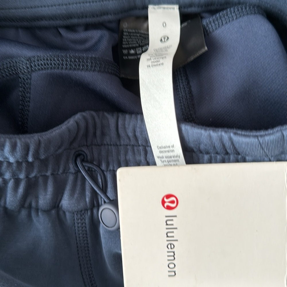 Lululemon Softstreme High-Rise Pant
True Navy Size：0 NWT - Picture 9 of 9